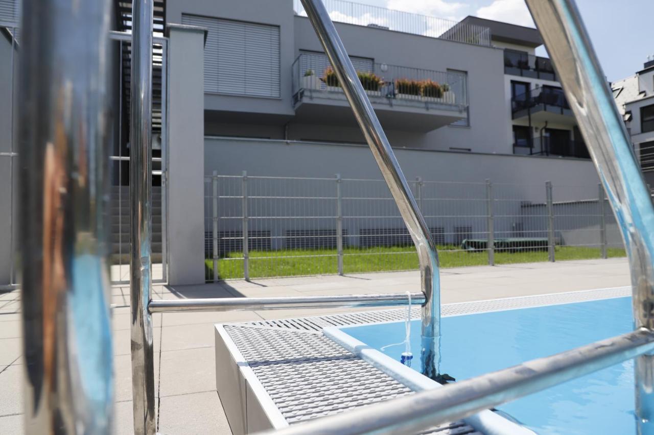 Rooftop Terrace, Free Garage Parking And Pool! Vienna Exterior photo