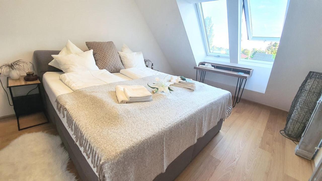 Rooftop Terrace, Free Garage Parking And Pool! Vienna Exterior photo